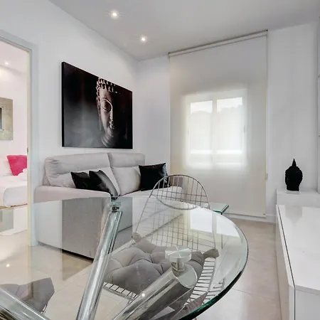 Con Vistas Y Terraza En * ماربيا