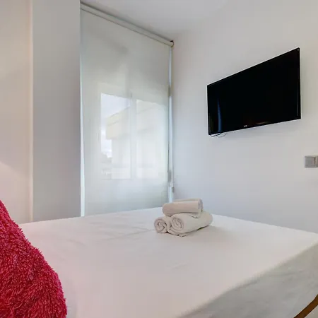 Con Vistas Y Terraza En * ماربيا