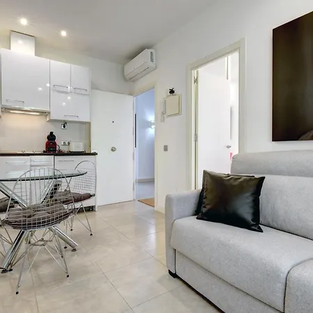 Con Vistas Y Terraza En شقة *