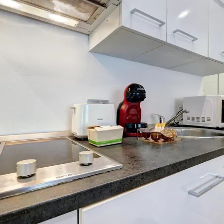 Con Vistas Y Terraza En شقة