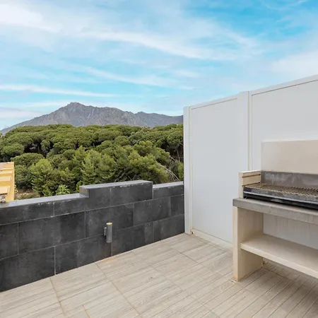 Con Vistas Y Terraza En 公寓 *