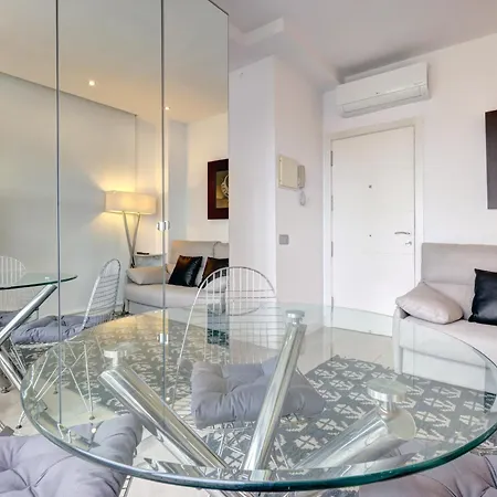 Apartment Con Vistas Y Terraza En *