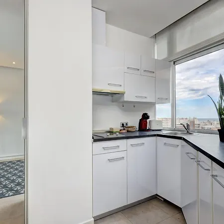 Con Vistas Y Terraza En Apartment Marbella